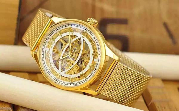 百达翡丽机械表机芯生锈原因是啥（图））