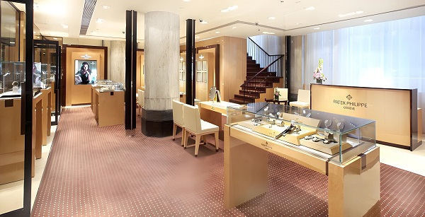 百达翡丽手表表耳掉了原因是啥