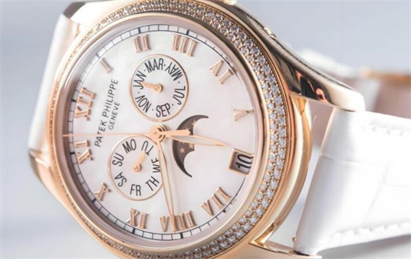 百达翡丽腕表表盘有划痕原因是什么